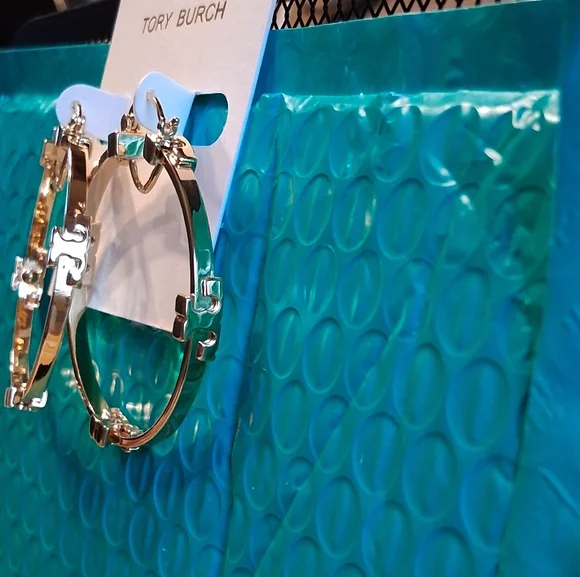 Tory Burch Gold Hoop Earrings With Logo Accents NWT - Picture 6 of 10